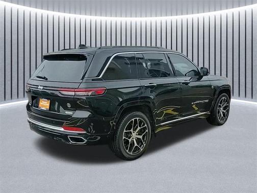 2024 Jeep Grand Cherokee Summit