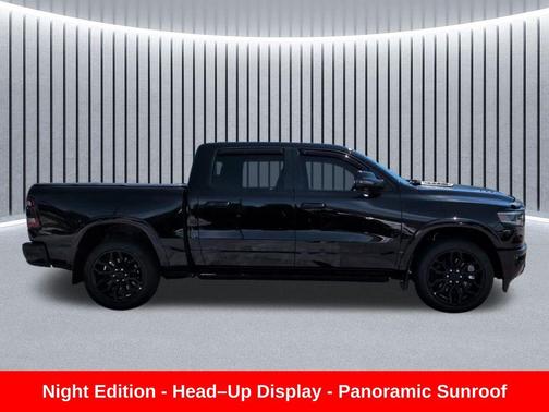 Diamond Black Crystal Pearlcoat 2023 RAM 1500 Limited