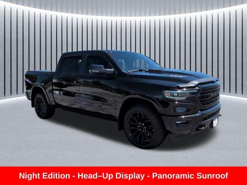 Diamond Black Crystal Pearlcoat 2023 RAM 1500 Limited