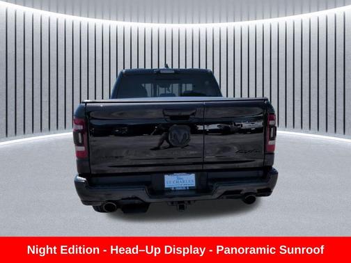 Diamond Black Crystal Pearlcoat 2023 RAM 1500 Limited