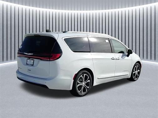 2026 Chrysler Pacifica L