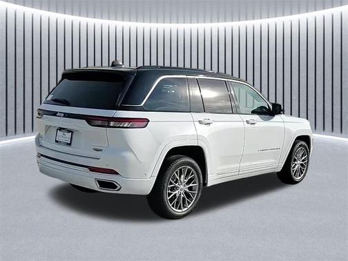 2025 Jeep Grand Cherokee Summit