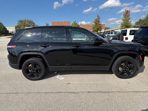 2022 Jeep Grand Cherokee Altitude