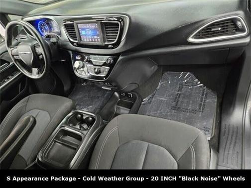 2020 Chrysler Pacifica Touring