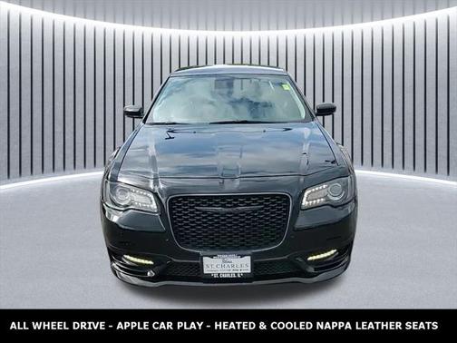 2022 Chrysler 300 Touring