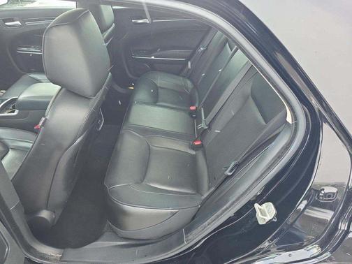 2023 Chrysler 300 Touring