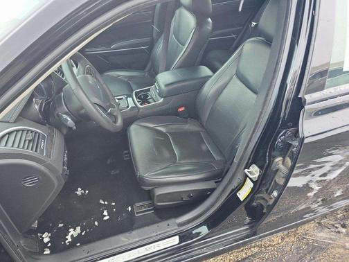 2023 Chrysler 300 Touring