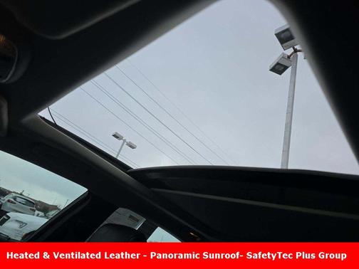 2023 Chrysler 300 Touring