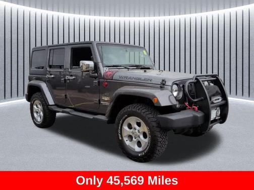 Granite Crystal Metallic Clearcoat 2014 Jeep Wrangler Unlimited Sahara