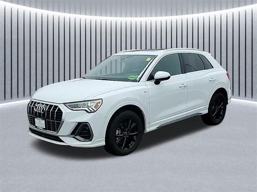 2025 Audi Q3 Premium 45 TFSI S line quattro Tiptronic