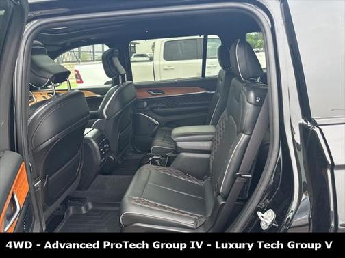 2022 Jeep Grand Cherokee L Summit Reserve