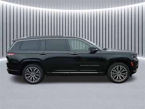 2022 Jeep Grand Cherokee L Summit Reserve
