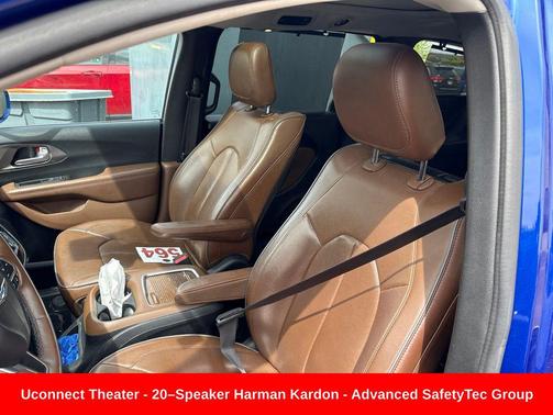 Ocean Blue Metallic 2018 Chrysler Pacifica Limited