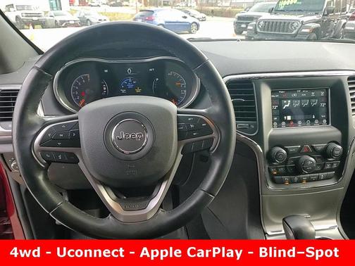 2020 Jeep Grand Cherokee Laredo