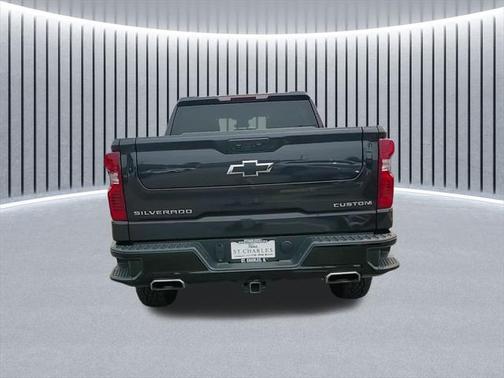 2022 Chevrolet Silverado 1500 Custom Trail Boss