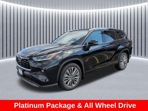 Midnight Black Metallic 2022 Toyota Highlander Platinum