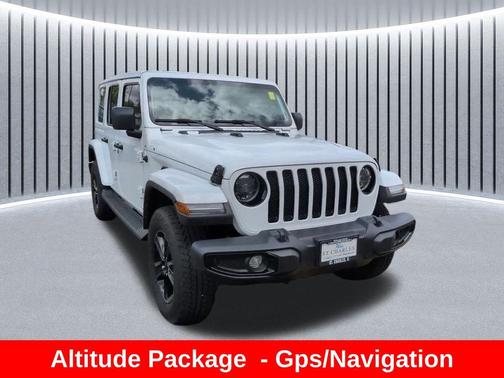 Bright White 2023 Jeep Wrangler 4-Door Sahara Altitude