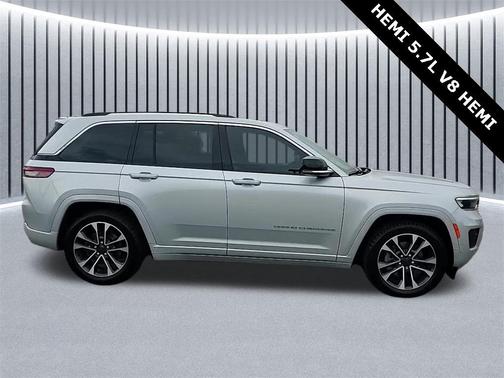 2022 Jeep Grand Cherokee Overland