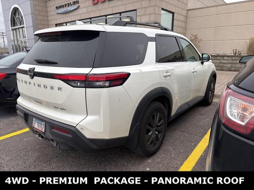 2022 Nissan Pathfinder SV 4WD