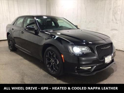 2022 Chrysler 300 Touring