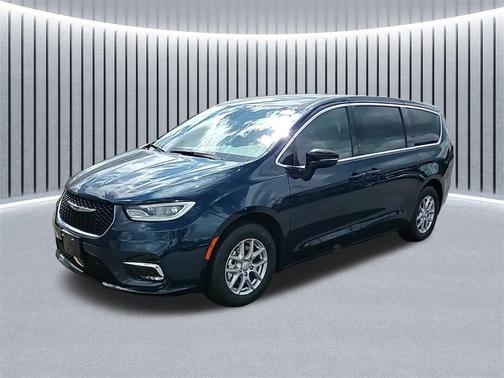 2025 Chrysler Pacifica L