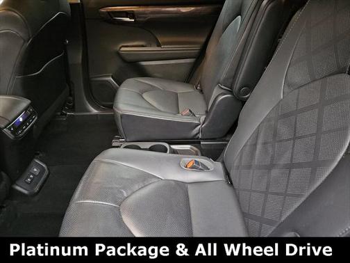 2021 Toyota Highlander Platinum