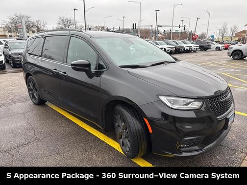 2023 Chrysler Pacifica Touring L