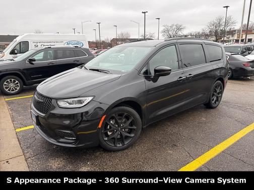 2023 Chrysler Pacifica Touring L