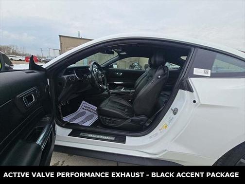 2022 Ford Mustang EcoBoost Premium