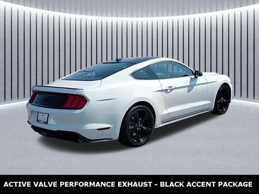 2022 Ford Mustang EcoBoost Premium