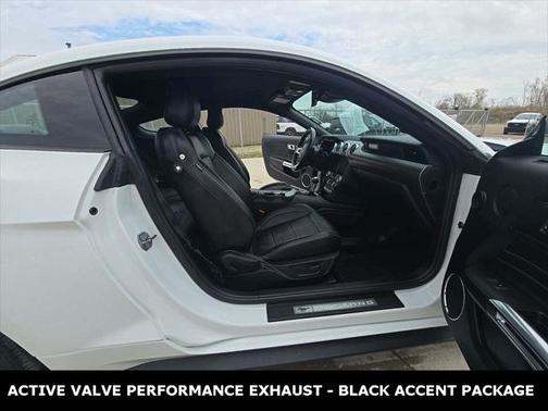 2022 Ford Mustang EcoBoost Premium