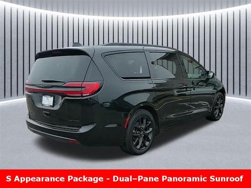 2025 Chrysler Pacifica Limited