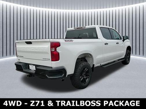 2022 Chevrolet Silverado 1500 Custom Trail Boss