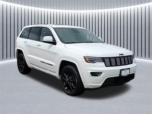 2022 Jeep Grand Cherokee Laredo