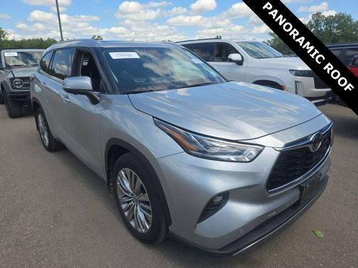 2023 Toyota Highlander Platinum