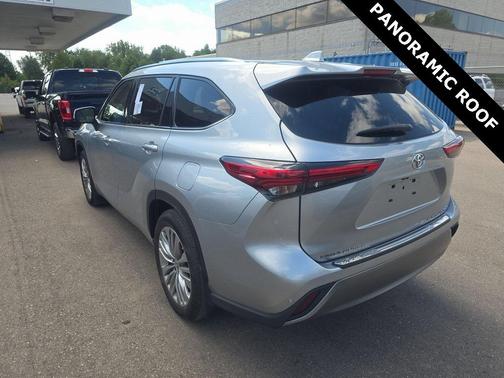 2023 Toyota Highlander Platinum