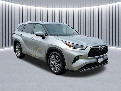 2023 Toyota Highlander Platinum