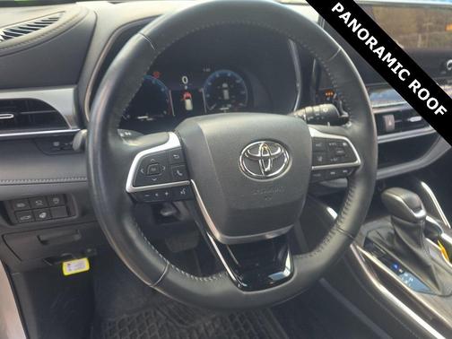 2023 Toyota Highlander Platinum