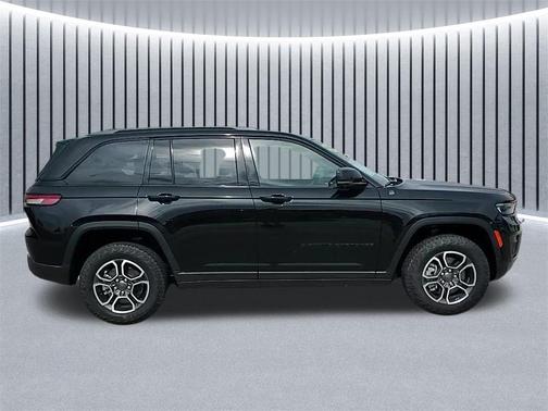 2023 Jeep Grand Cherokee 4xe Trailhawk