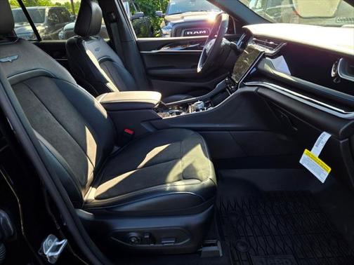 2023 Jeep Grand Cherokee 4xe Trailhawk