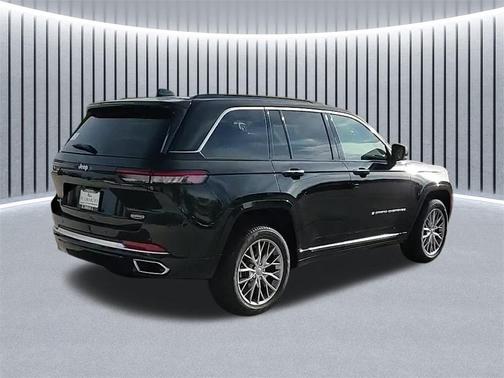 2025 Jeep Grand Cherokee Summit