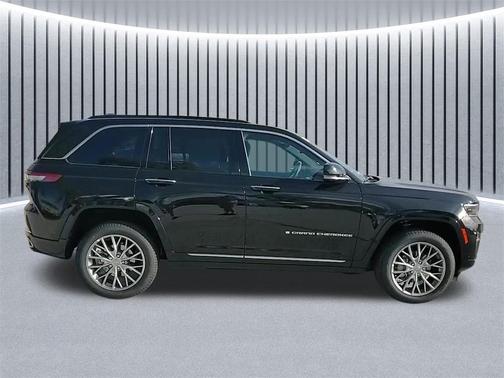 2025 Jeep Grand Cherokee Summit