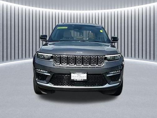 2023 Jeep Grand Cherokee Summit