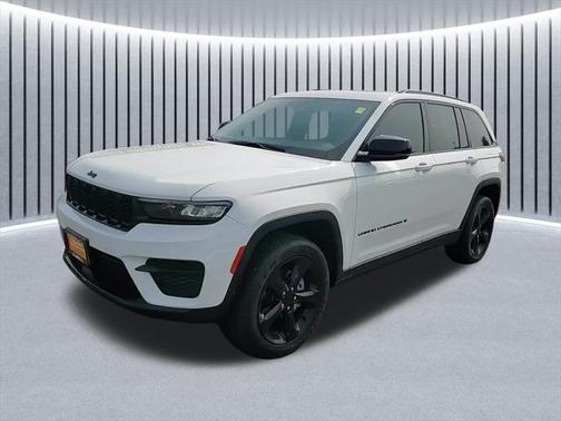 2022 Jeep Grand Cherokee Altitude