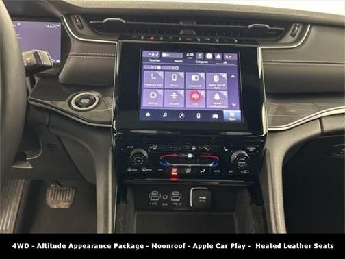 2022 Jeep Grand Cherokee Altitude