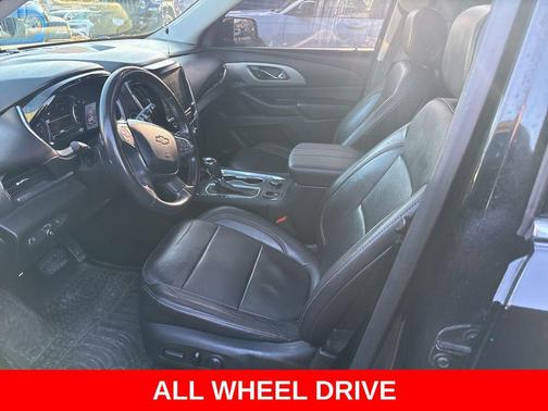 Mosaic Black Metallic 2019 Chevrolet Traverse LT Leather