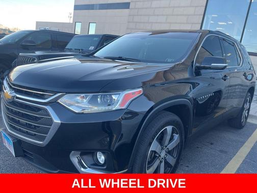 Mosaic Black Metallic 2019 Chevrolet Traverse LT Leather