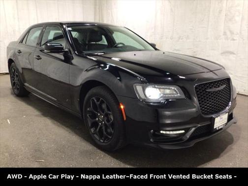 2022 Chrysler 300 Touring