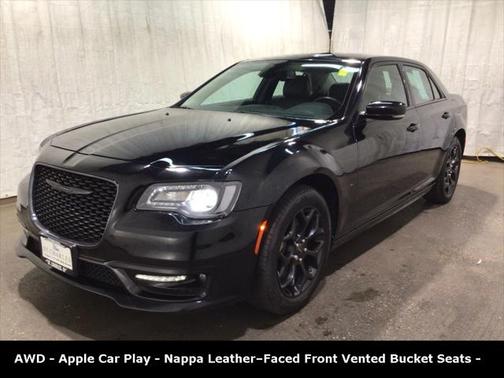 2022 Chrysler 300 Touring