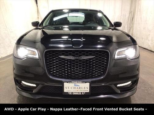 2022 Chrysler 300 Touring